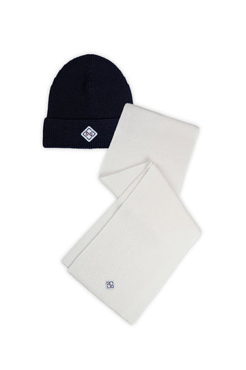 GREY HAT & WHITE SCARF